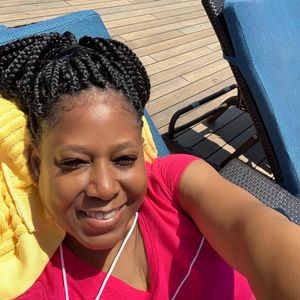 Meet your Posher, Tonya